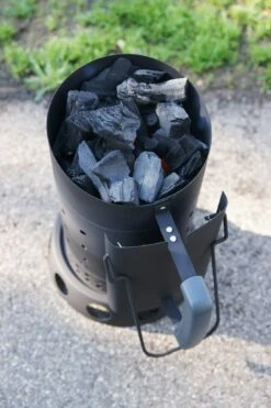 Outdoorchef Anzündkamin -Grill Verkaufsgeschäft 18 212 13 ANZ NDKAMIN 02