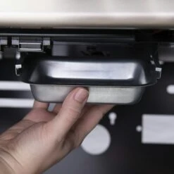 Broil King Baron S 590 IR Inkl. Abdeckhaube & Gussplatte -Grill Verkaufsgeschäft 876982 BARON S590IR GREASE TRAY 01