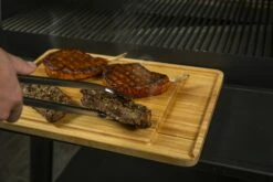 Broil King Schneidebrett Regal/Imperial -Grill Verkaufsgeschäft BK 68429 Lifestyle 02