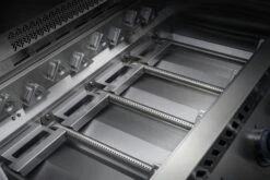 NAPOLEON 700-Series 32", Edelstahl, Einbau, Inkl. Drehspieß -Grill Verkaufsgeschäft Built In Details SearPlates BurnerOff Empty 1