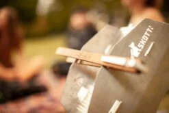 SKOTTI Tongs (Grillzange) -Grill Verkaufsgeschäft IMG 6782