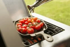 NAPOLEON Gusseiserne Pfanne Mit Holz-Untersetzer (56008) -Grill Verkaufsgeschäft NAPOLEON PRO Gusseisen Pfanne mit Untersetzer 3