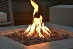 Gardenforma Gas Feuerstelle Wilton -Grill Verkaufsgeschäft OFG148CG Wilton Lifestyle Detail