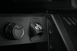 NAPOLEON Phantom Freestyle 425, Mit Edelstahl Rosten Und Tür, Mattschwarz -Grill Verkaufsgeschäft Phantom Freestyle F425DSIBPK PHM Detail Bottle Opener