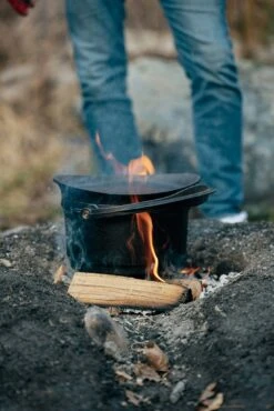 IGNIUM Taran Feuertopf 18 IGNIUM Taran Feuertopf -Grill Verkaufsgeschäft TARAN Dutch Topf Gusseisen Lagerfeuer Ignium