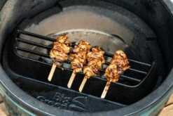 Big Green Egg Satay Grill 15 Big Green Egg Satay Grill -Grill Verkaufsgeschäft Webversion Chicken sate BigGreenEgg 2019M04 9