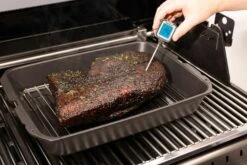 Broil King Gusseisener Multi Roaster 12 Broil King Gusseisener Multi Roaster -Grill Verkaufsgeschäft broi 69610 lifestyle 01