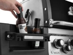 Broil King Regal 490 Inkl. Abdeckhaube, Gussplatte & Wokeinsatz 28 Broil King Regal 490 Inkl. Abdeckhaube, Gussplatte & Wokeinsatz -Grill Verkaufsgeschäft broilking REGAL 490 SCHWARZ FEATURE 08