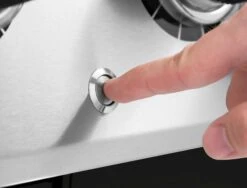 Broil King Regal 690 Inkl. Abdeckhaube, Gussplatte & Wokeinsatz -Grill Verkaufsgeschäft broilking REGAL XL SCHWARZ FEATURE 03