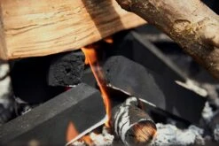 McBrikett KOKOKO LONG 10kg 25 McBrikett KOKOKO LONG 10kg -Grill Verkaufsgeschäft mcbrikett kokoko long mood 01 1