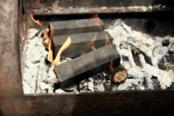 McBrikett KOKOKO LONG 10kg 21 McBrikett KOKOKO LONG 10kg -Grill Verkaufsgeschäft mcbrikett kokoko long mood 04