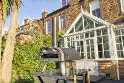 Ooni Karu 12G Multi-Brennstoff Outdoor Pizzaofen -Grill Verkaufsgeschäft ooni Karu 12G Set Up House View