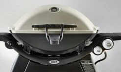 Weber Q 3200 Station Gasgrill Schwarz -Grill Verkaufsgeschäft weber q3200 57010079 Deckel 3