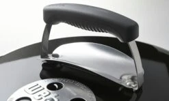 Weber Smokey Joe Premium Rauchgrau/Smoke Grey 8 Weber Smokey Joe Premium Rauchgrau/Smoke Grey -Grill Verkaufsgeschäft weber smokeyjoepremium 1111004 griff 3